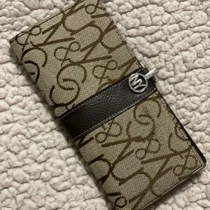 New York & Company wallet